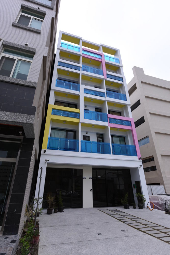 九九商旅 Hotel Taichung Exterior photo